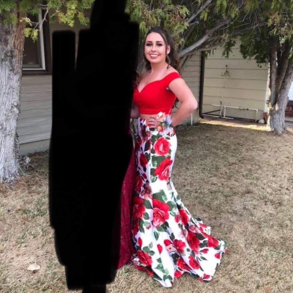 2 piece red prom dress, size 7/8